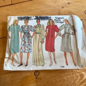 Vintage Vogue Very Easy Very vogue
Sewing pattern 1163 size 12